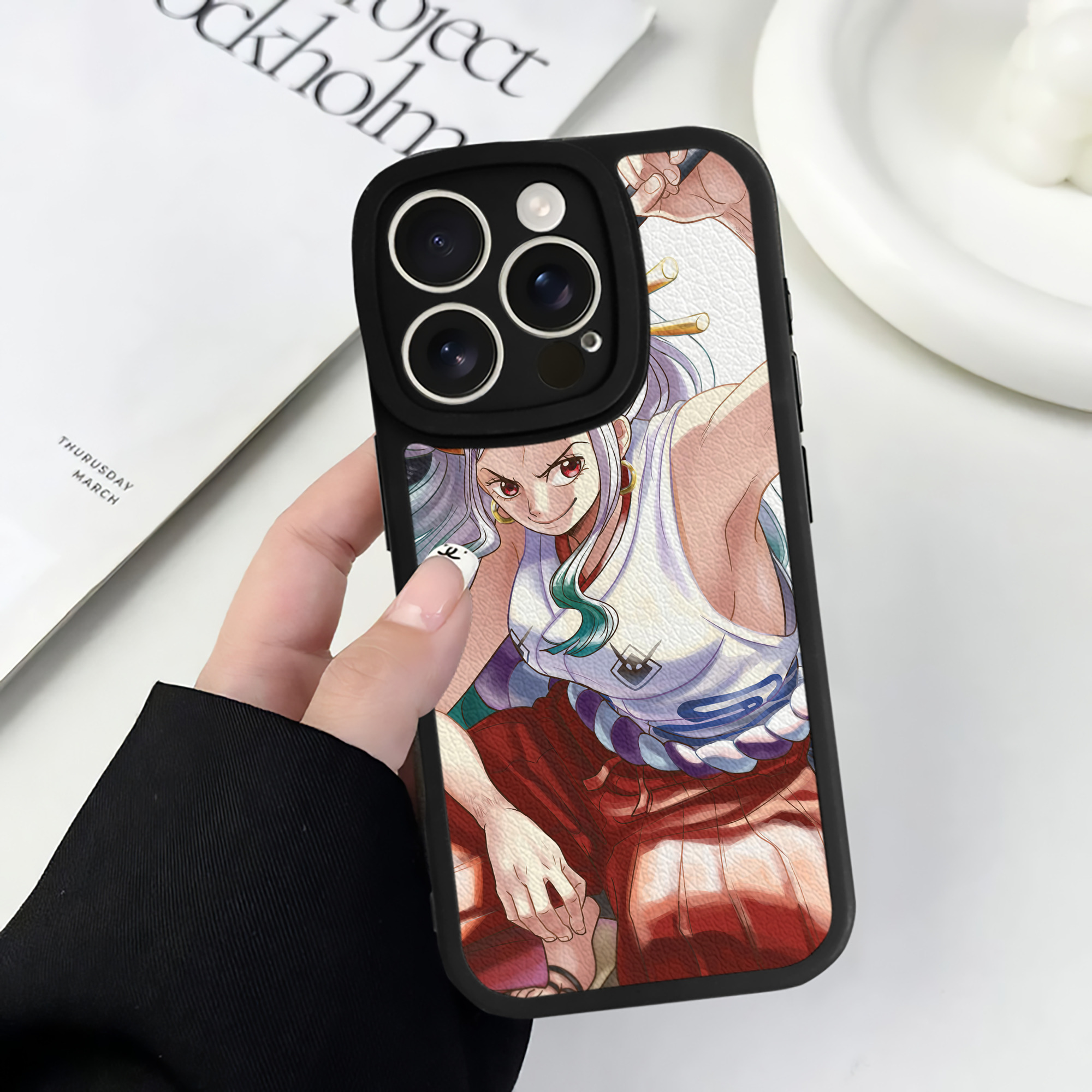 （画像用） ワンピース ONE PIECE 【iPhone 16シリーズ対応】シリコンスマホケース（レザー調） 材質：シリコン